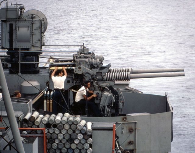 Sonny Carasco & loader manning Mt 31 - USS Sproston 1967