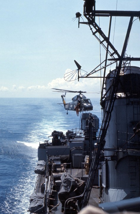 Helo transfer of personnel - USS Sproston 1967